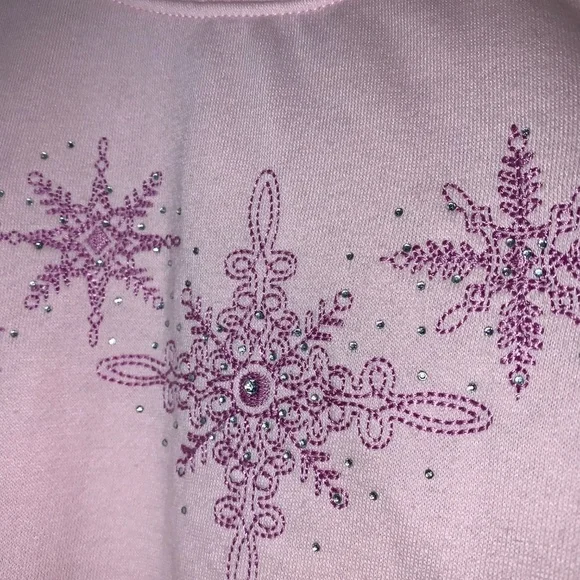 Vintage Classic CE Editions Pink Snowflake Embroidered Sweatshirt L Cozy Y2K Sof - Picture 4 of 12
